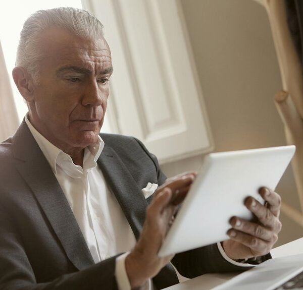 Dynamic Digital Suite 604274945 Web Hub