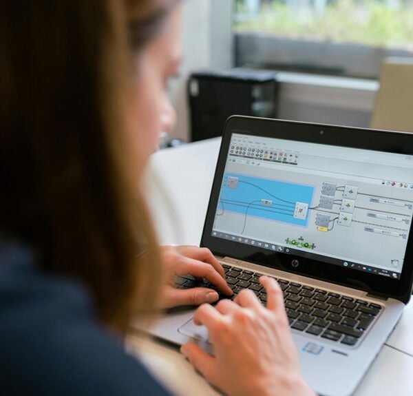 Innovative Web Engine 7786121000 Online Platform